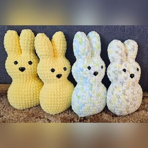 Crocheted peeps